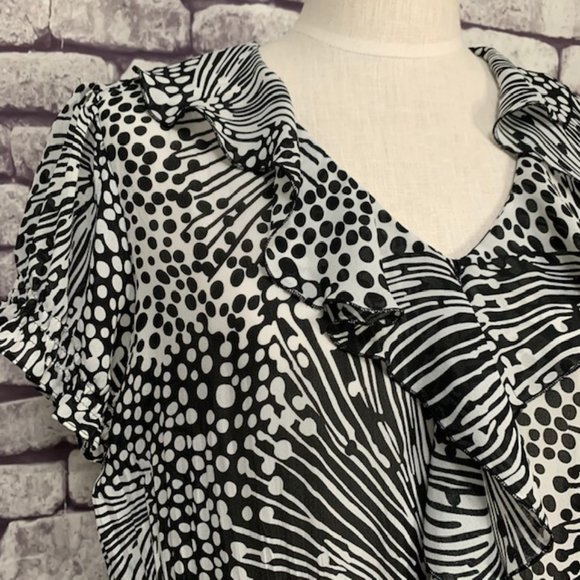 Allison Taylor V-Neck Blouse Size Medium - Picture 2 of 8